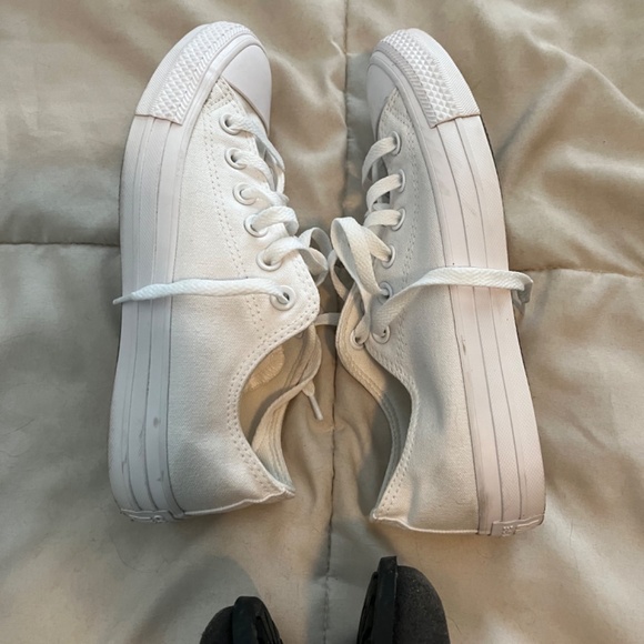 WOMENS CONVERSE LOW TOP SNEAKERS - Picture 3 of 6